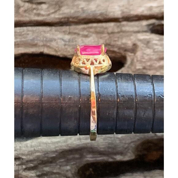 10K Gold and Natural Ruby Vintage Ring, Size 7.75 - Picture 5 of 6